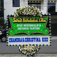 Bunga papan happy wedding, yang pasti sudah cukup familiar sekali ditelinga banyak orang. Toko Bunga Di Wastu Kencana