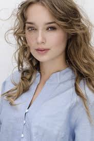 Thays Gorga music, videos, stats, and photos