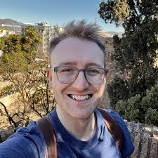 Curtis Tarr's Instagram, Twitter & Facebook