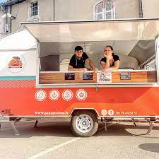 According to data analysed by unioncamere on new registered businesses, every two days throughout the nation a new travelling catering firm is set up. Qui Sommes Nous Papa Piadine Foodtruck Italien A Poitiers