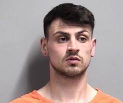 Des Moines man allegedly stalks De Soto woman