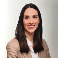 Sarah Sater's Instagram, Twitter & Facebook