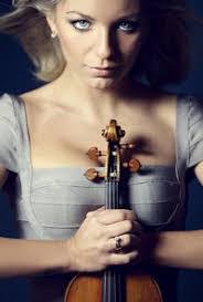 Elissa Lee's Instagram, Twitter & Facebook