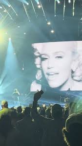 Gwen Stefani Blake Shelton Concert