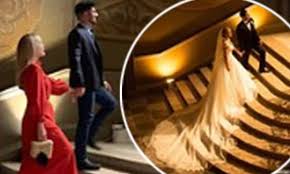Lbj de rob reiner : Katherine Jenkins Recreates Her Wedding Photo With Husband Andrew Levitas At Hampton Court Palace Daily Mail Online