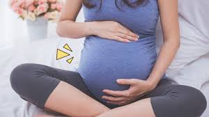 Saat hamil 5 bulan, bunda mulai merasakan kram kaki yang disebabkan oleh kekurangan vitamin, kelebihan berat badan, terlalu aktif bergerak atau bisa juga karena kurang bergerak. 4 Penyebab Janin Kurang Bergerak Moms Wajib Tahu Orami