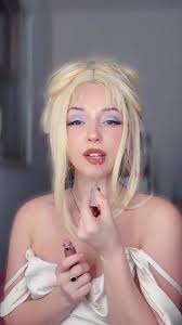 Holli Cartoon Cosplay