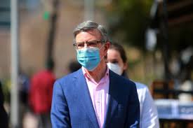 En el registro, aparece el. La Carrera Presidencial De Lavin El Mal Menor Duna 89 7 Duna 89 7