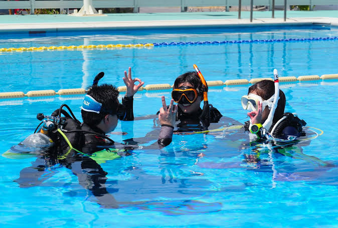 What's the Difference Between a PADI Assistant Instructor (AI) and an Open Water Scuba Instructor (OWSI)?