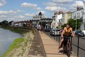 Netnummer van barendrecht zoek naar postcode of straat binnen barendrecht Living In Barnes Area Guide To Homes Schools And Transport Links Homes And Property