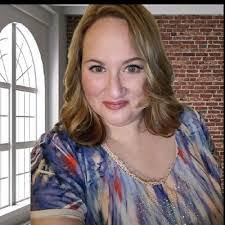 Shannon Wilke's Instagram, Twitter & Facebook