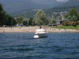 Mit einer länge von 66 kilometern und einer wasserfläche von 212. Strande Am Lago Maggiore Strand Am Seeufer