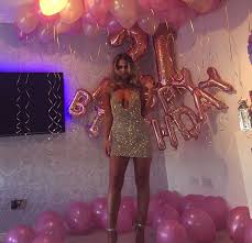 Outfit 21st Birthday Classy Birthday Photoshoot With Friends Pinterest Deshanayejelks 21st Birthday Decorations 21st Birthday Girl 21st Bday Ideas