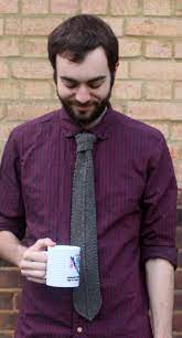 Today's free knitting pattern is for a super easy wrap or scarf which is knit on the bias! Tie Knitting Patterns In The Loop Knitting