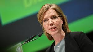 News stories, articles and white papers referencing leonore gewessler on global railway review. Leonore Gewessler Osterreichs Grune Superministerin Politik Sz De