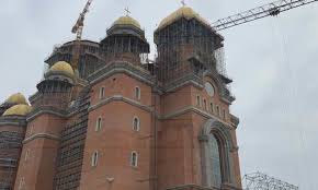 Actul de sfințire a catedralei mântuirii neamului sau catedrala națională, citit după oficierea slujbei de târnosire din 25 noiembrie 2018 de episcopul vicar patriarhal varlaam ploieșteanul. Imagini Din Catedrala Mantuirii Neamului