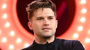 PHOTOS: Erika Jayne's Husband Tom Girardi Seen With Black Eye