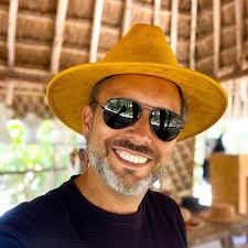 Conoce al Equipo Editorial de Hola Tulum: Pasión por la Cultura y Naturaleza