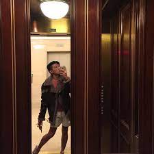 7 Stylish Elevator Selfie Looks Vogue