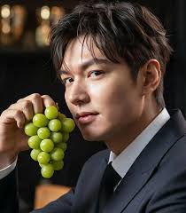 Our idol Lee Minho (이민호) in NYC🍎