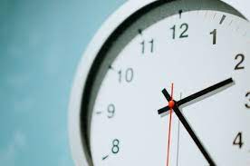 El sábado por la noche, se retrasa el reloj una hora (es decir, gana una hora) para retroceder. El Parlamento Europeo Aprueba El Fin Del Cambio Horario En 2021 Asi Se Decidira El Futuro Definitivo Del Polemico Cambio De Hora