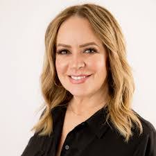 Nora Marroquin's Instagram, Twitter & Facebook