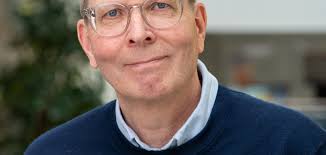 Hendes søn begik selvmord mens han var indlagt: Nu kræver hun en forklaring 