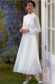 Abiti da sposa per una cerimonia in stile vintage dei marchi più prestigiosi: Morbido Abito Da Sposa Vintage Fatto In Chiffon Con Maniche Tre Quarti