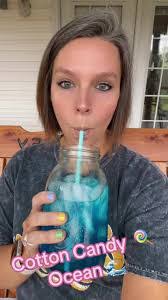 Candy Bloom's Instagram, Twitter & Facebook