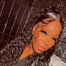 Tiana Sanders's Instagram, Twitter & Facebook