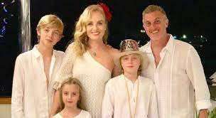 ++ luciano huck se emociona com bilhete da filha para deus: Filho De Luciano Huck Foi Submetido A Uma Neurocirurgia Diz Boletim Medico
