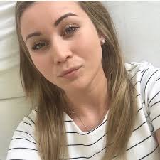 Hi everyone, it's lovely to be here 📷