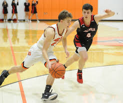 Strong finish gives Aces edge over Tigers