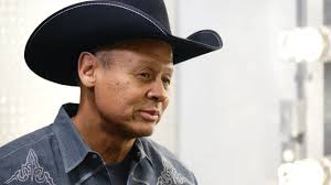 Take a Knee... My Ass" brought this '90s country singer back into the  spotlight