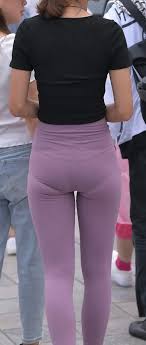 レギンスやヨガパンツのパンティライン！着衣尻にパン線を見せる素人 | ケツミル