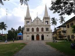 Willingdon island is the largest artificial island in india, which forms part of the city of kochi, in the state of kerala.much of the present willingdon island was claimed from the lake of kochi, filling in dredged soil around a previously existing, but tiny, natural island.willingdon island is significant as the home for the port of kochi as well as the kochi naval base, the southern naval. Willingdon Island Kochi Entry Fee Visit Timings Things To Do More