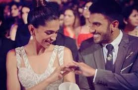 Pda definition, personal digital assistant. Holding Hands To Kissing How Much Pda Is Okay Simple Rules You Should Know Hindustan Times
