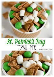 34 Easy Diy St Patrick S Day Ideas St Patricks Day Food Snack Mix Recipes St Patrick Day Snacks