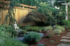 Front Yard Landscaping Ideas That Will Look Good Year After Year Better Homes Gardens