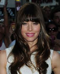 Kahkullu Sac Stilleri Gri Pijama Moda Kadin Saglik Guzellik Long Hair Styles Long Hair With Bangs Hairstyles With Bangs