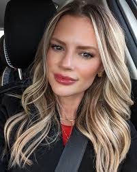 Kari Fite's Instagram, Twitter & Facebook