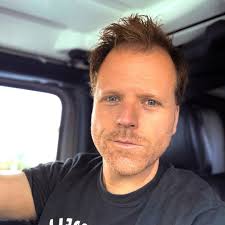 Which guitar is better, the Jason Isbell or the JV Modified '60s?