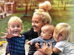 Her birthday, what she did before fame, her family life, fun trivia facts, popularity rankings, and more. Zenstvi Je Mou Nejvetsi Zivotni Misi Rika Trojnasobna Maminka Tamara Klusova Rozhovory Zeny S R O