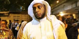 Sebelum ali jaber berpulang, ulama kelahiran madinah itu pernah berpesan bahwa jika dirinya meninggal dunia di indonesia, maka pengin dimakamkan dalam tayangan vidoe di channel sasak update tv yang diunggah dua pekan lalu, syekh ali jaber bercerita kisah perjuangannya di lombok. Oths0bh0fdeyom