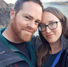 2021 invincible X does anyone have an issue with de-misting the window  screen, been driving 20 minutes and it's still steamed up?? TIA