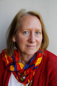 Dee Hall's Instagram, Twitter & Facebook