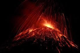 That was the vesuvius, this is etna a couple hundred km south. Snmds9ym3jqswm