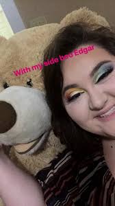 AMBER PUTT- makeup added a new photo.