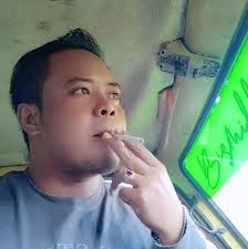 Dicari Variasi foot step kanan-kiri(spasang) buat Taft yg SEKENAN aja...  kalo boleh area Jateng yg deket" saja.. harga cocok lgsung angkutttt🙏