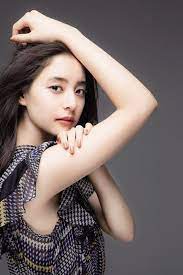 20代前半で一番かわいい女性芸能人 女優ランキングtop10 20歳 21歳 22歳 23歳 24歳 25歳 美人画像 女性 女性モデルポーズ アジアの女性